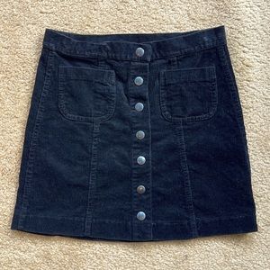 Brandy Melville skirt size small never worn